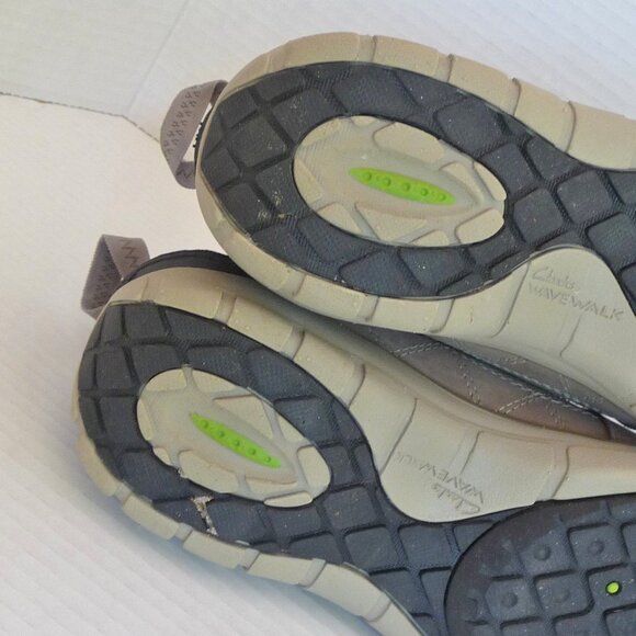 CLARKS Wave Walk Slip On Shoes WATERPROOF 6.5 - Picture 13 of 15